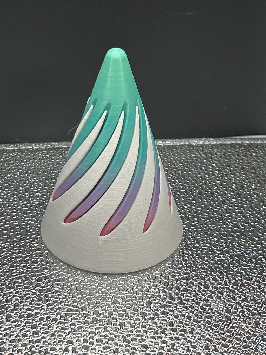Large Fidget Cones