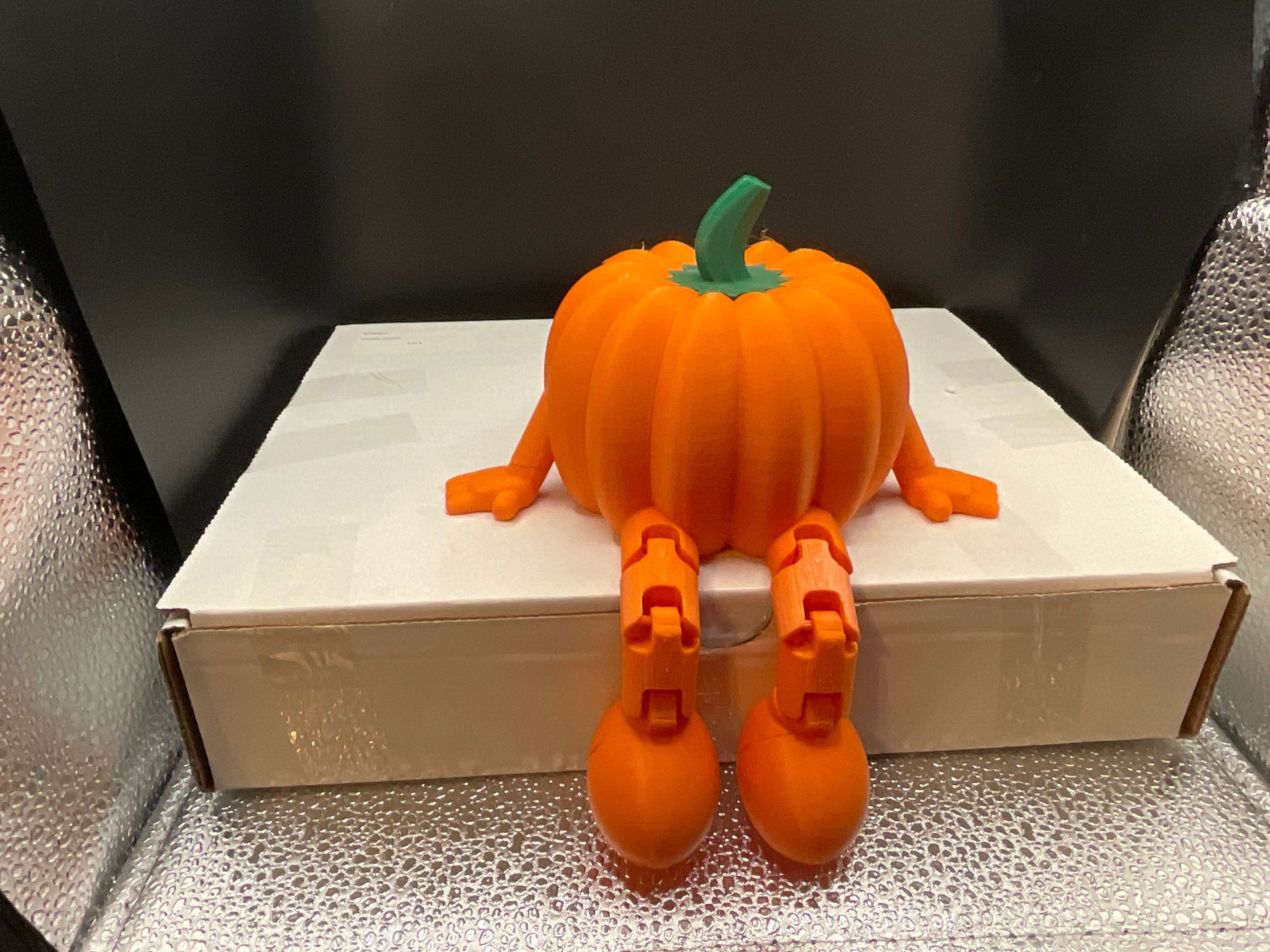 Pumpkin Shelf Sitter