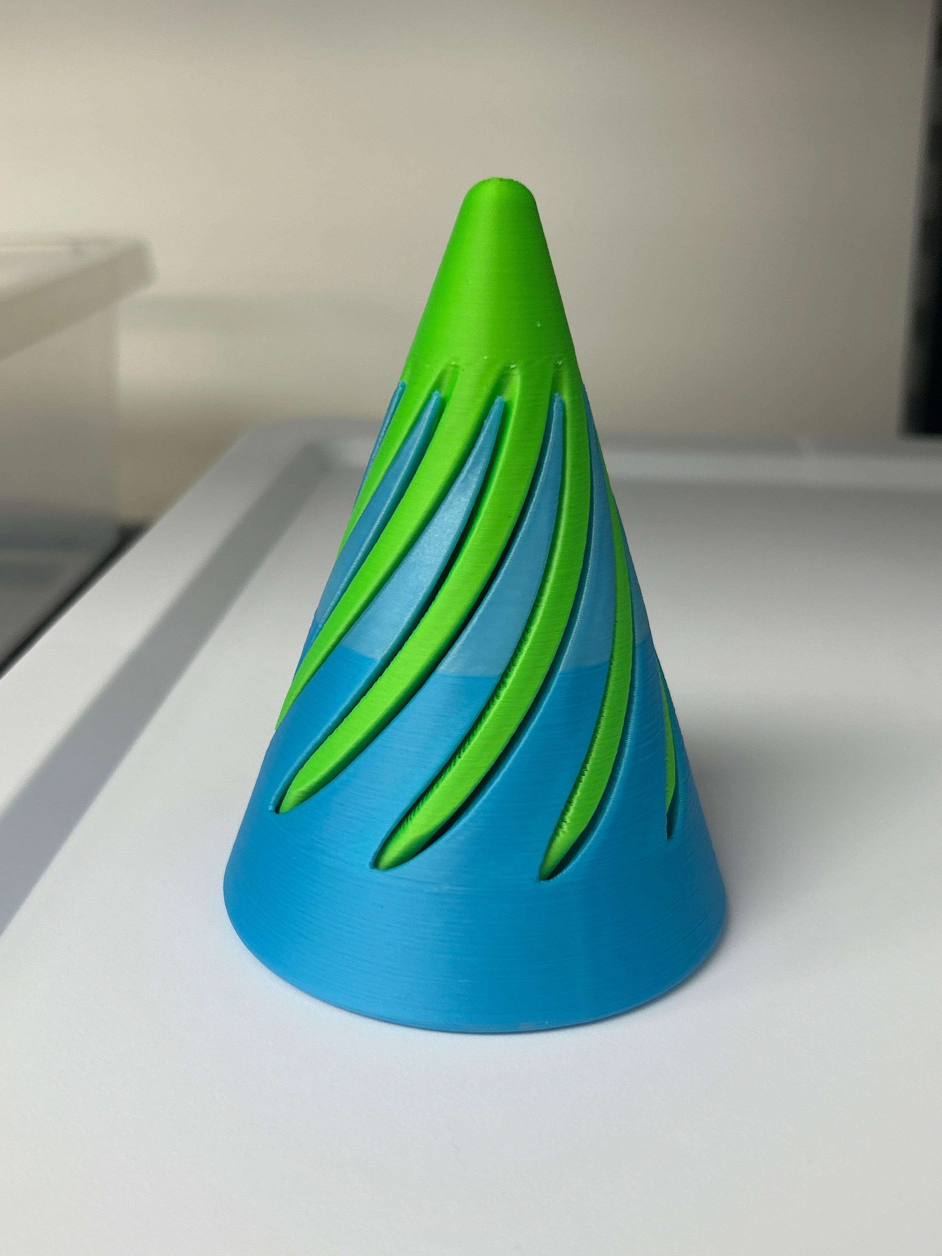 Large Fidget Cones