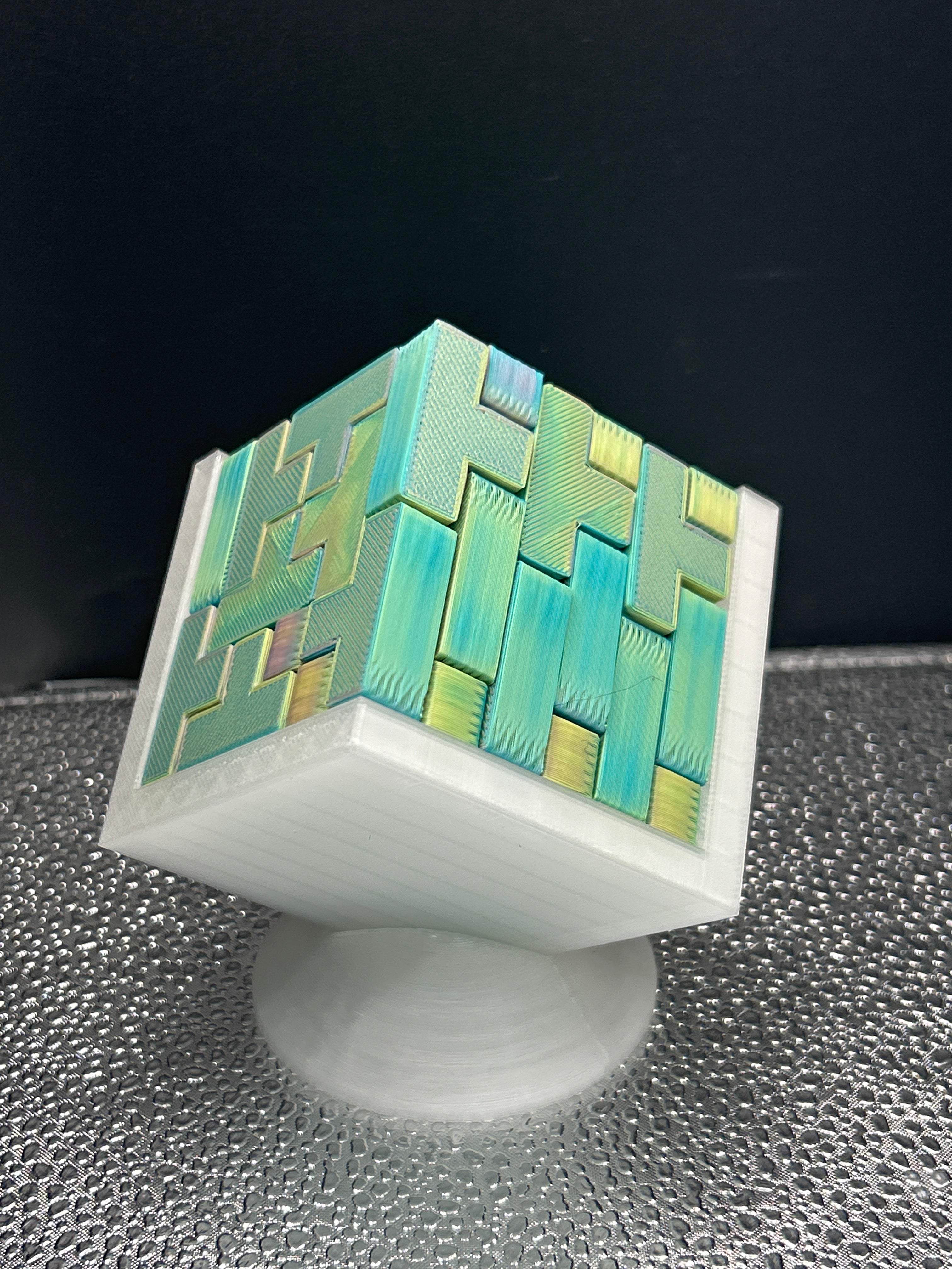 52 Piece Puzzle Cube Challenge